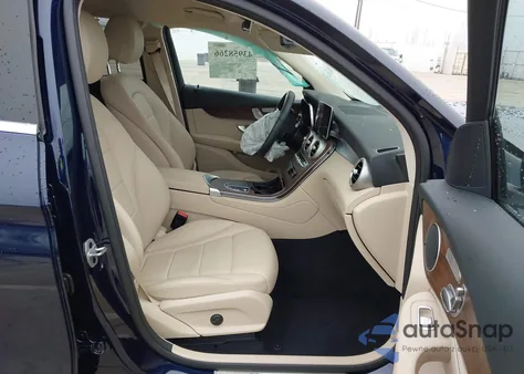 2021 Mercedes-Benz Glc 300 Suv z USA, uszkodzony, nr VIN W1N0G8DB9MF954358